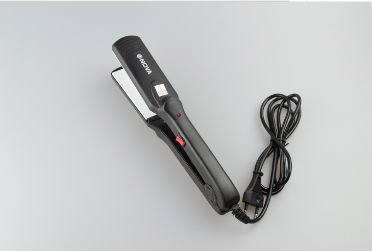 NOVA dual-purpose hair straightening and curling tool, hair-resistant and anti-scald styling Wonder, large-sized splint Application Scenario
