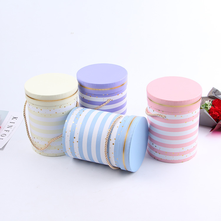 爆款礼品盒 创意清新抱抱桶鲜花礼盒 圆形可手提礼品盒厂家直销产品图