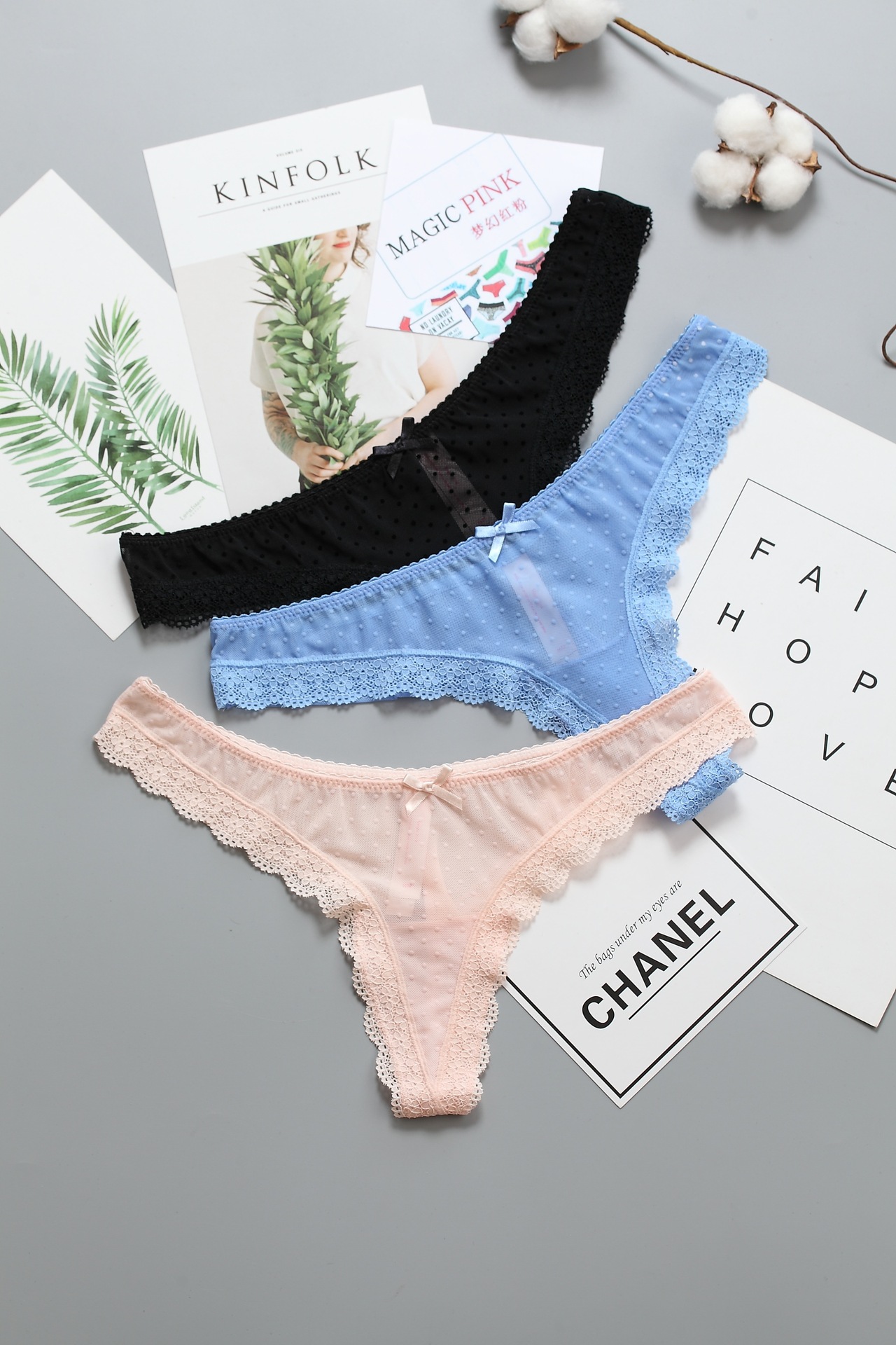 European and American magic box mystery lace jingle pants, women low waist sexy bottom all cotton women's thong Magic box mystery Magic box mystery