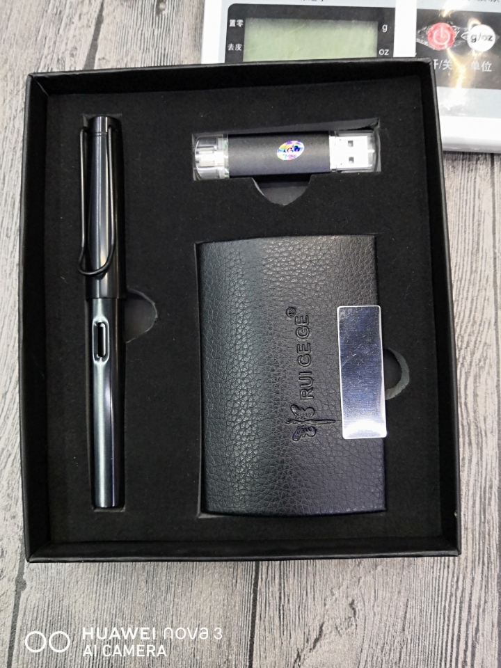 名片盒 优盘 金属签字笔