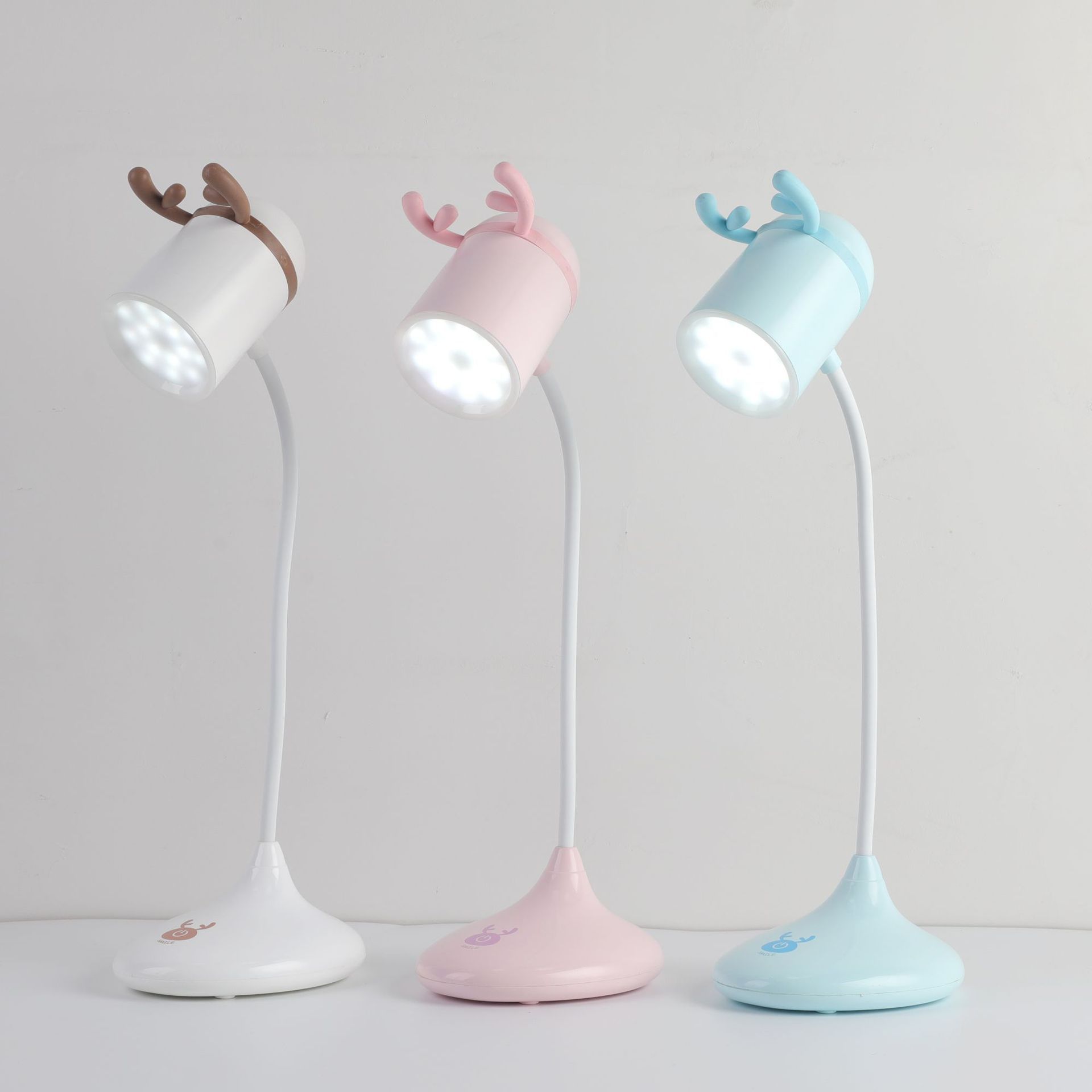 欧式小鹿触摸感应台灯三档调光桌面小夜灯办公书房桌面充电阅读灯