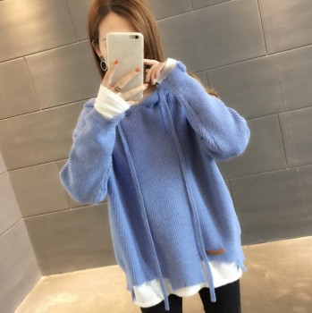New autumn and winter Korean style loose fake two-piece contrasting color hooded thickened knitted sweatshirt, fashionable pullover sweater for women Application Scenario