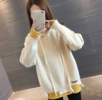 New autumn and winter Korean style loose fake two-piece contrasting color hooded thickened knitted sweatshirt, fashionable pullover sweater for women Specification image