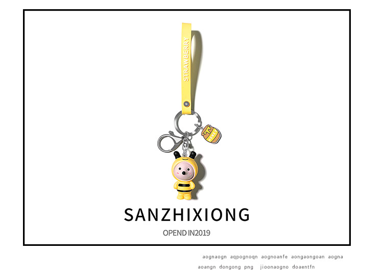 Cute cartoon mouse car keychain, couple car key chain, ring, small car lock, pendant, bag, hanging decoration, gift Application Scenario