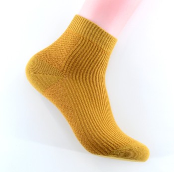 1301秋冬新款女士棉袜中筒纯色休闲竖条女袜双针商务袜子厂家直销产品图