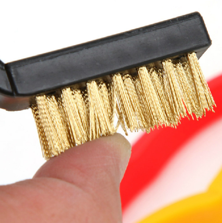Japanese-style small three-piece gas stove cleaning brush: iron brush, copper brush and fiber brush Application Scenario