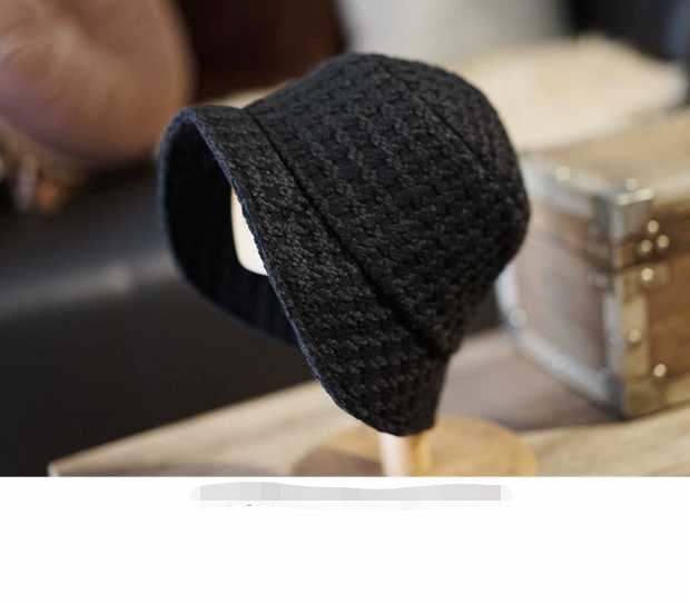 Autumn/Winter 19 Xiaoxiang Simple Style Irregular Brim Short Rim Small Pot Hat details Picture