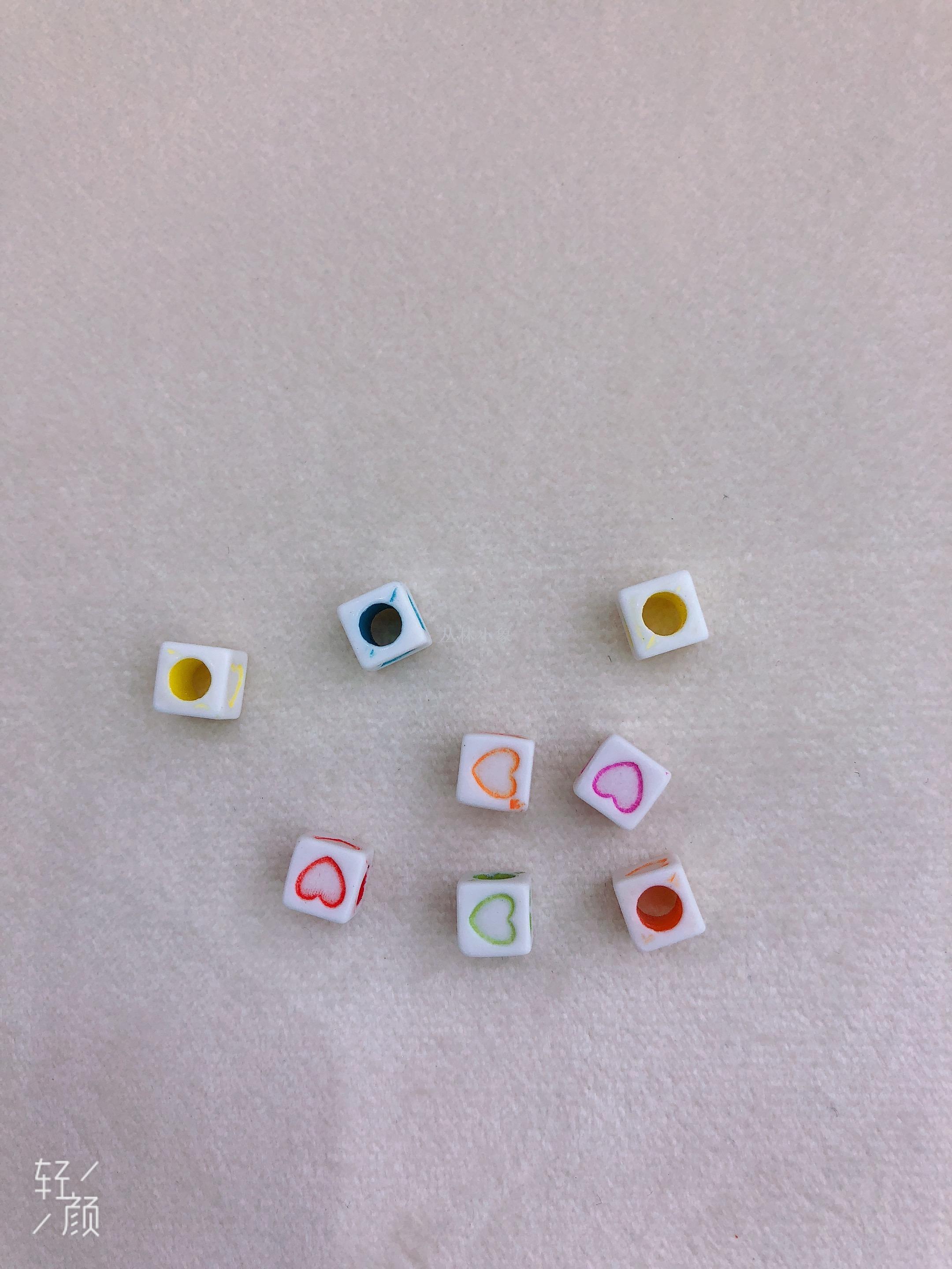 Jungle Elephant heart letter acrylic beads, DIY children's beaded jewelry accessories, loose beads, round beads Application Scenario