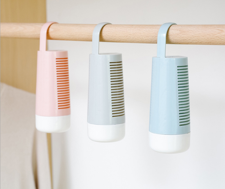 Pendable dehumidifying camphor box Wardrobe clothes dehumidifying camphor box desiccant mildew resistant mothball camphor box