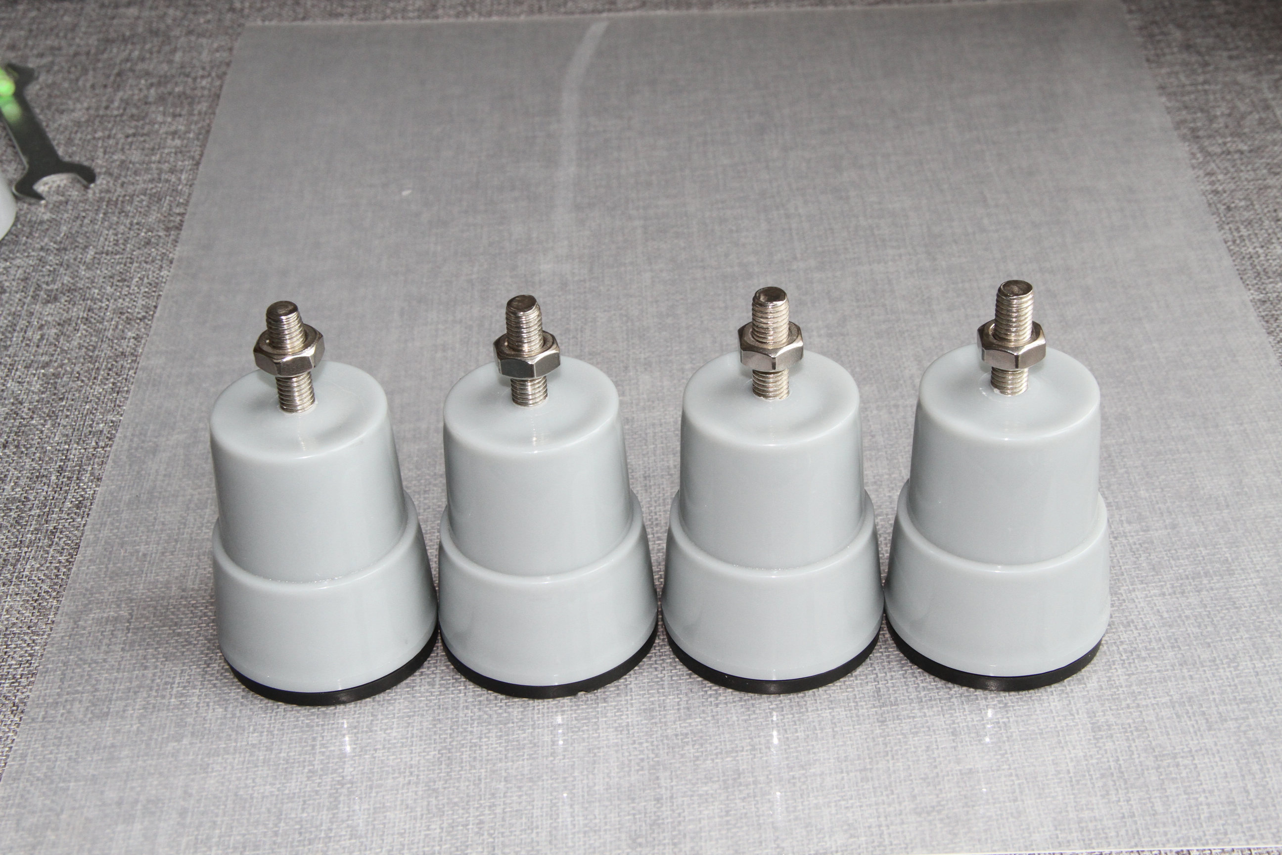 Special base for drum washing machine, independent foot base, elephant foot base, big foot king small size Application Scenario