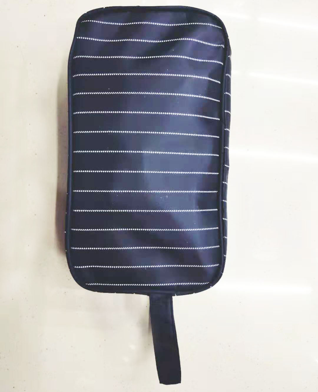 箱包男士包包手提包收纳包手拿包条纹化妆包白底实物图