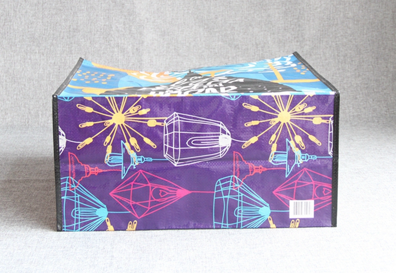 For sale are woven shopping bags, double-handle shopping bags, woven bags, supermarket shopping bags, and South American export shopping bags Application Scenario