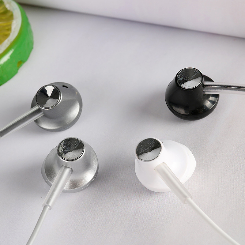Sonic O O-4 heavy bass earphone wire control in-ear music earphone MP3 mobile phone computer universal earphone tide Application Scenario