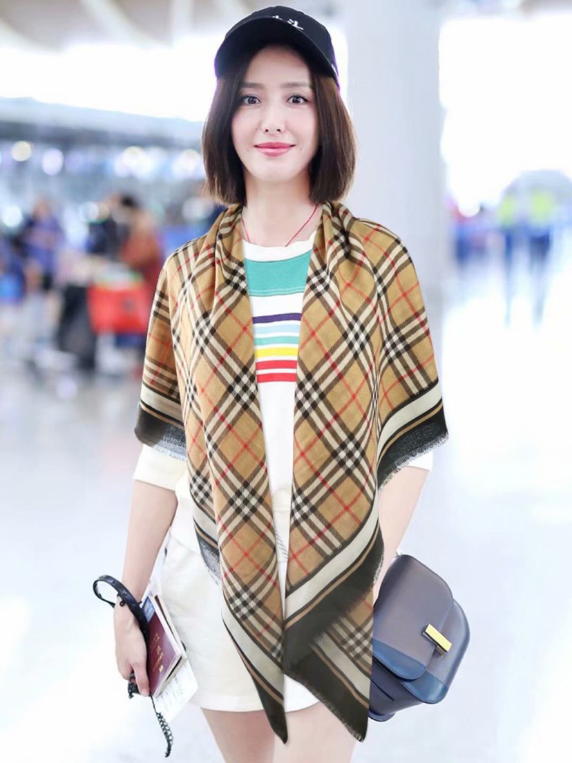 19 ~ 20 Years European Korean Fashion New Korean Version Of Explosive Egger Pattern Square Item Picture