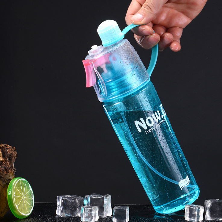 便携手提运动水杯喷雾水杯塑料杯 新款便携喷雾水杯400ml/600ml细节图
