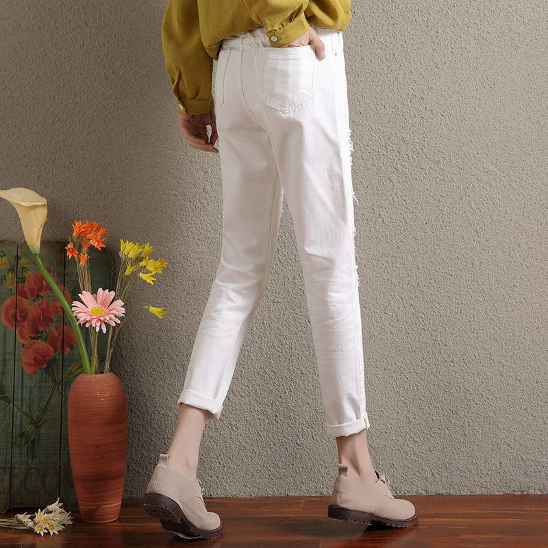 Korean-style ripped jeans for women, loose straight nine-inch white jeans, high-waisted and form-fitting for students details Picture