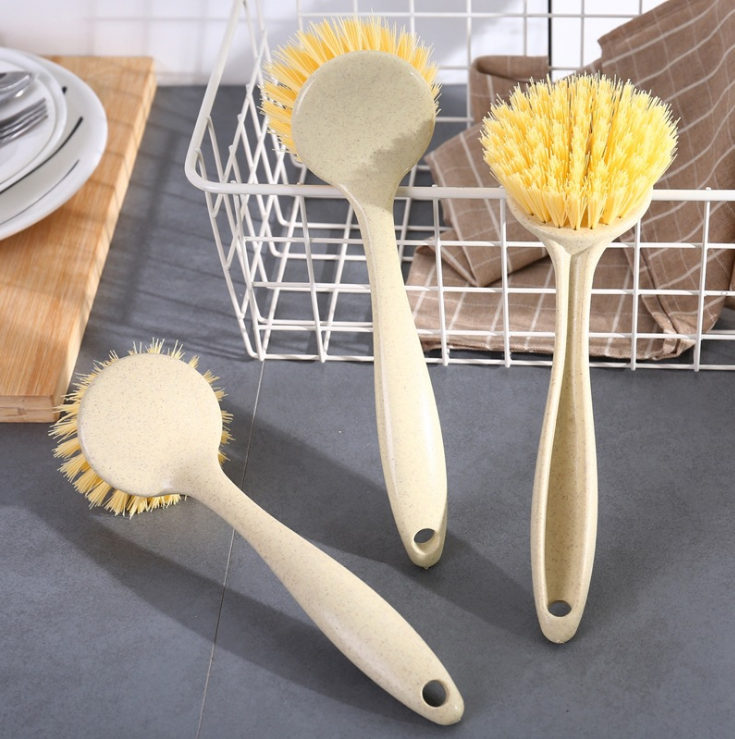Wholesale of kitchen cleaning dishwashing brushes that can be hung, do not stick to oil, long-handled wheat straw pot washing tools