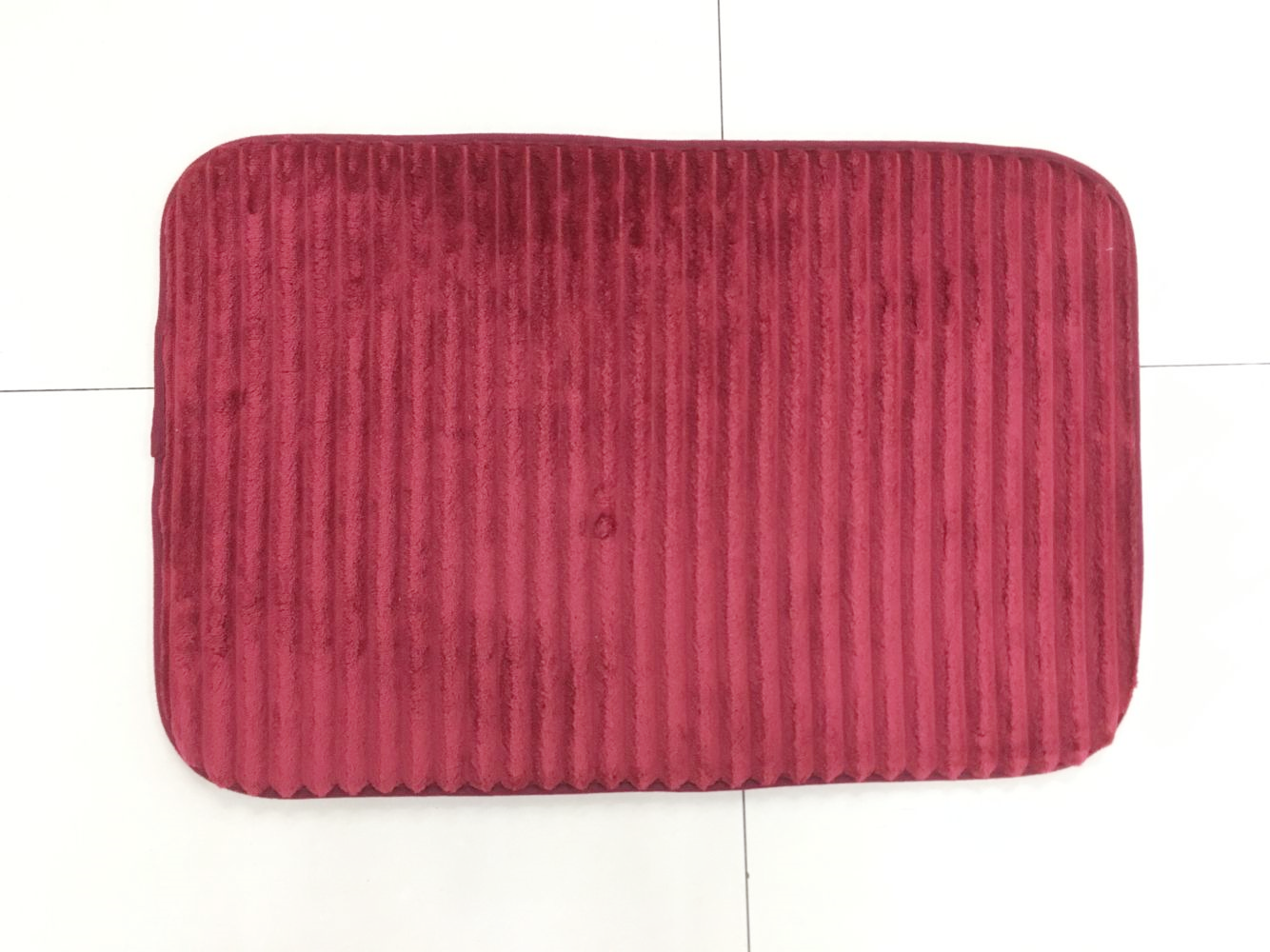 New flannel pull-out floor mat, water-absorbing and anti-slip, plain color transverse patterned floor mat, foot mat, door mat and bed mat Specification drawing