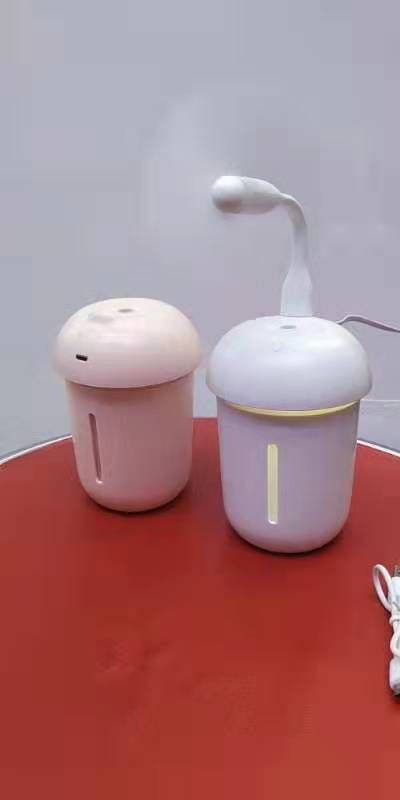 Manufacturers direct multifunctional humidifier with night light humidifier with small fan humidifier