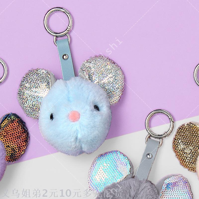 Cute three-dimensional animal figurine keychain aromatherapy ball buckle - Flashing ear mouse head car key bag pendant Application Scenario