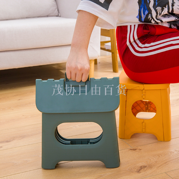 كراسي مكسوة بالبلاستيك مطوية للقطارات ومقاعد صيد محمولة في الهواء الطلق للبالغين Specification image