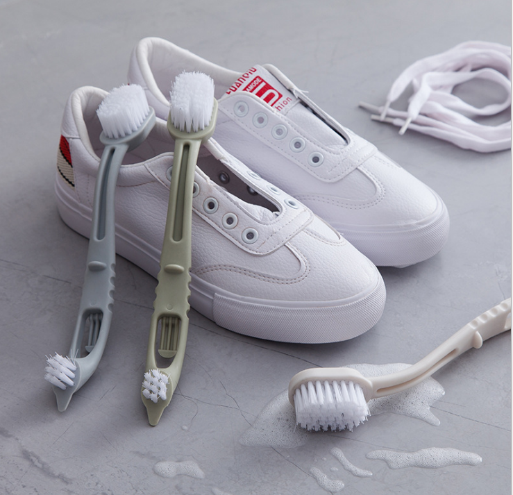Nordic-style shoe brush board, a handy tool for cleaning shoes, convenient for going out. Made of nylon thread, it is a double-headed brush for laundry and cleaning Specification image