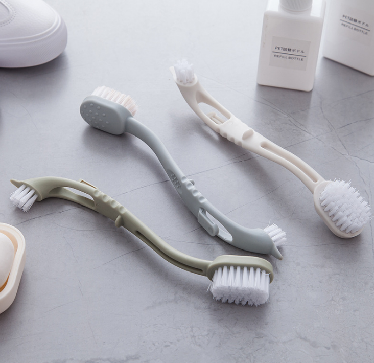 Nordic-style shoe brush board, a handy tool for cleaning shoes, convenient for going out. Made of nylon thread, it is a double-headed brush for laundry and cleaning Application Scenario