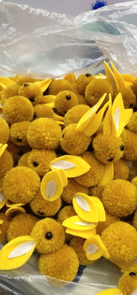 小兔子球饰品