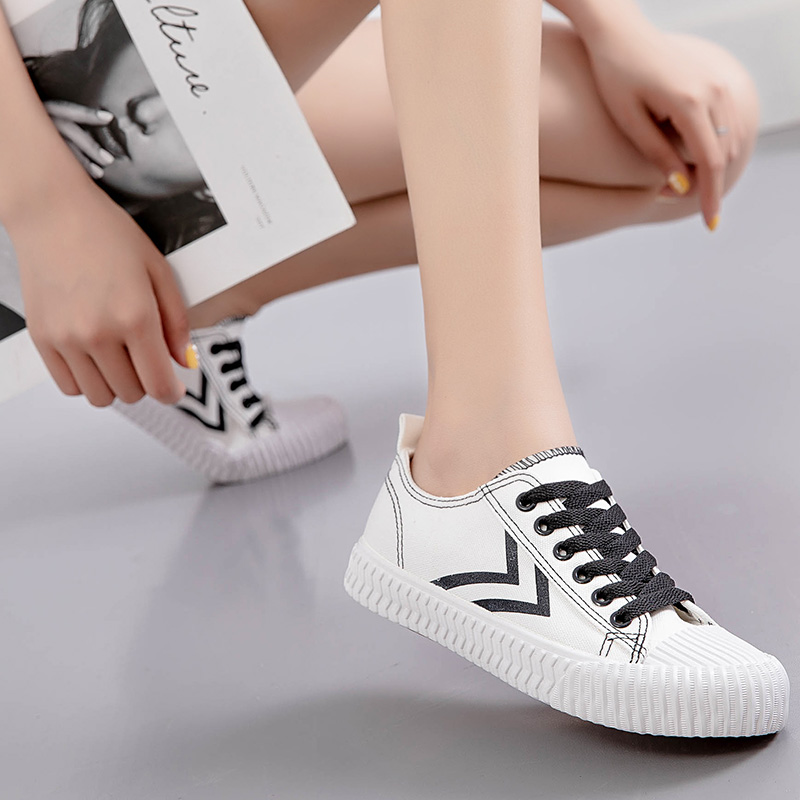 飞耀夏季新款帆布鞋透气舒适百搭小白鞋2019女韩版学生潮流板鞋产品图