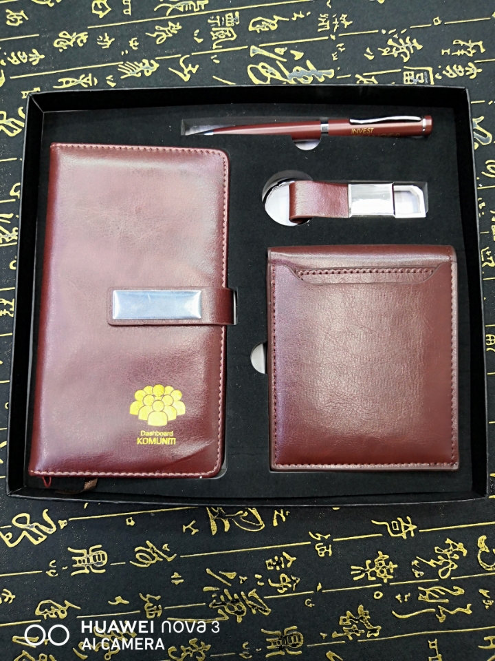 أغلفة هدايا المكاتب في المهرجانات الثقافية في مدينة شوان Specification image