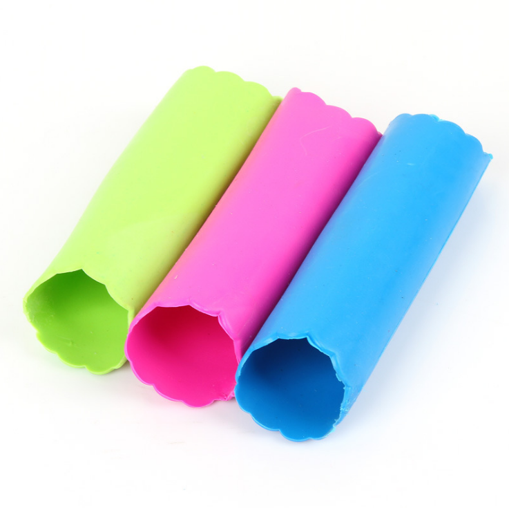 Kitchen helpers: Garlic peelers, garlic strippers, garlic peelers, garlic purees, and wholesale garlic peelers Item Picture