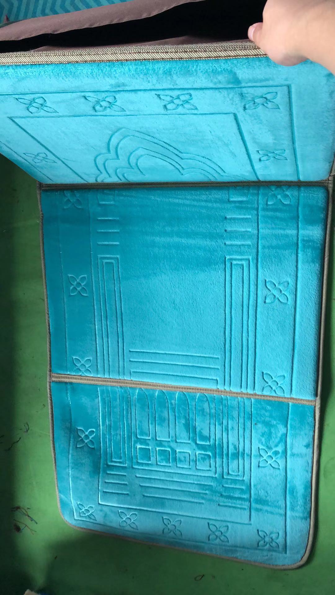Folded Church Rug 4 Factory Direct Sales