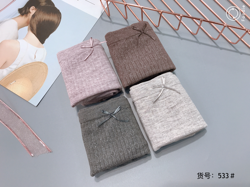 男士三角裤实物图