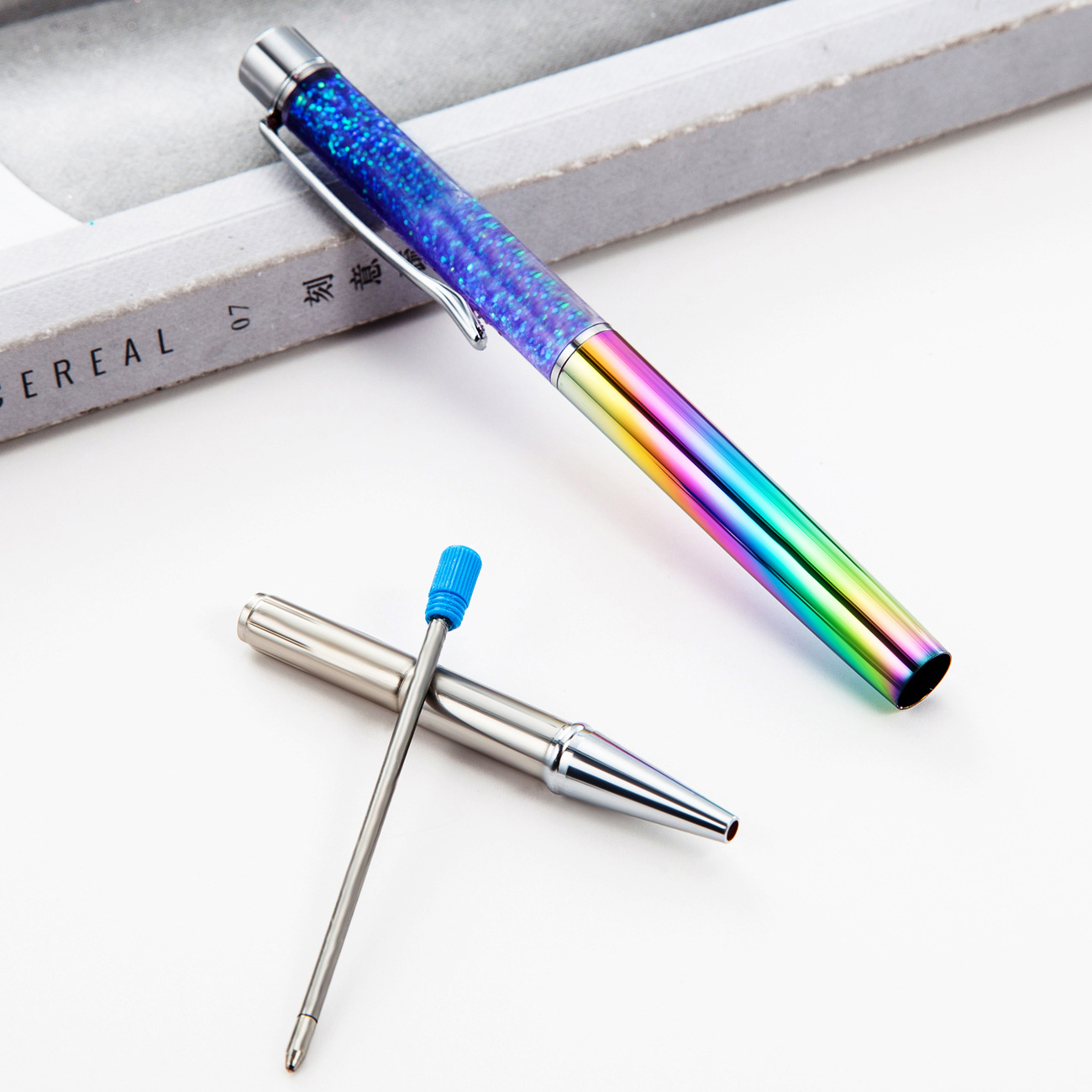Wholesale of creative gold powder and gold foil oil pens, advertising promotion gift pens, business office multi-color metal hourglass pens Application Scenario