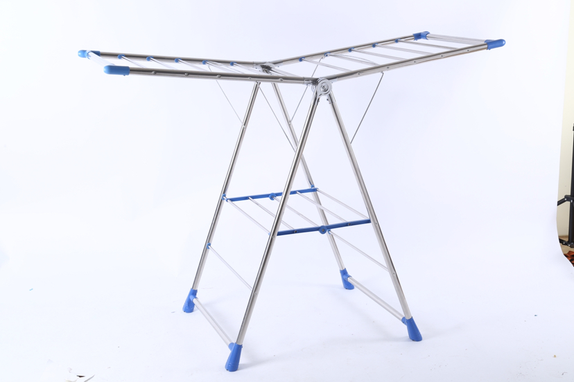 落地折叠晾衣架