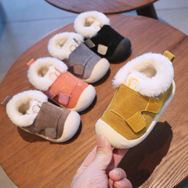 Mei Fang's new cotton baby shoes and fleece warm uggs for boys and girls with rubber soles non-slip toddler shoes wholesale