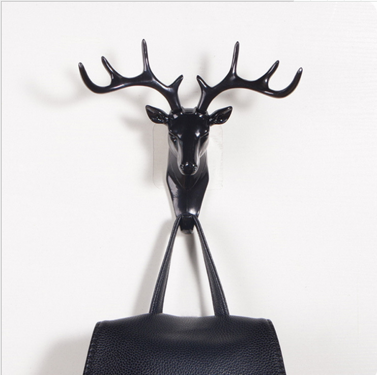 Antler American-style home decoration hook wall rack, wall hanging creative wall, personalized deer head wall key rack Application Scenario