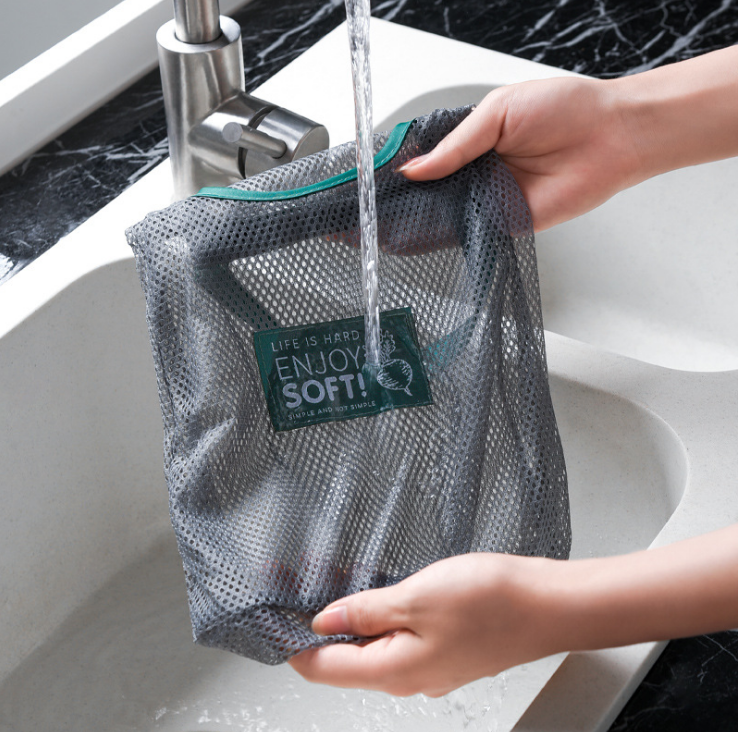 Kitchen vegetable storage net bags, household multi-purpose creative fruit wall-mounted bags, hanging onion and garlic storage bags Specification image