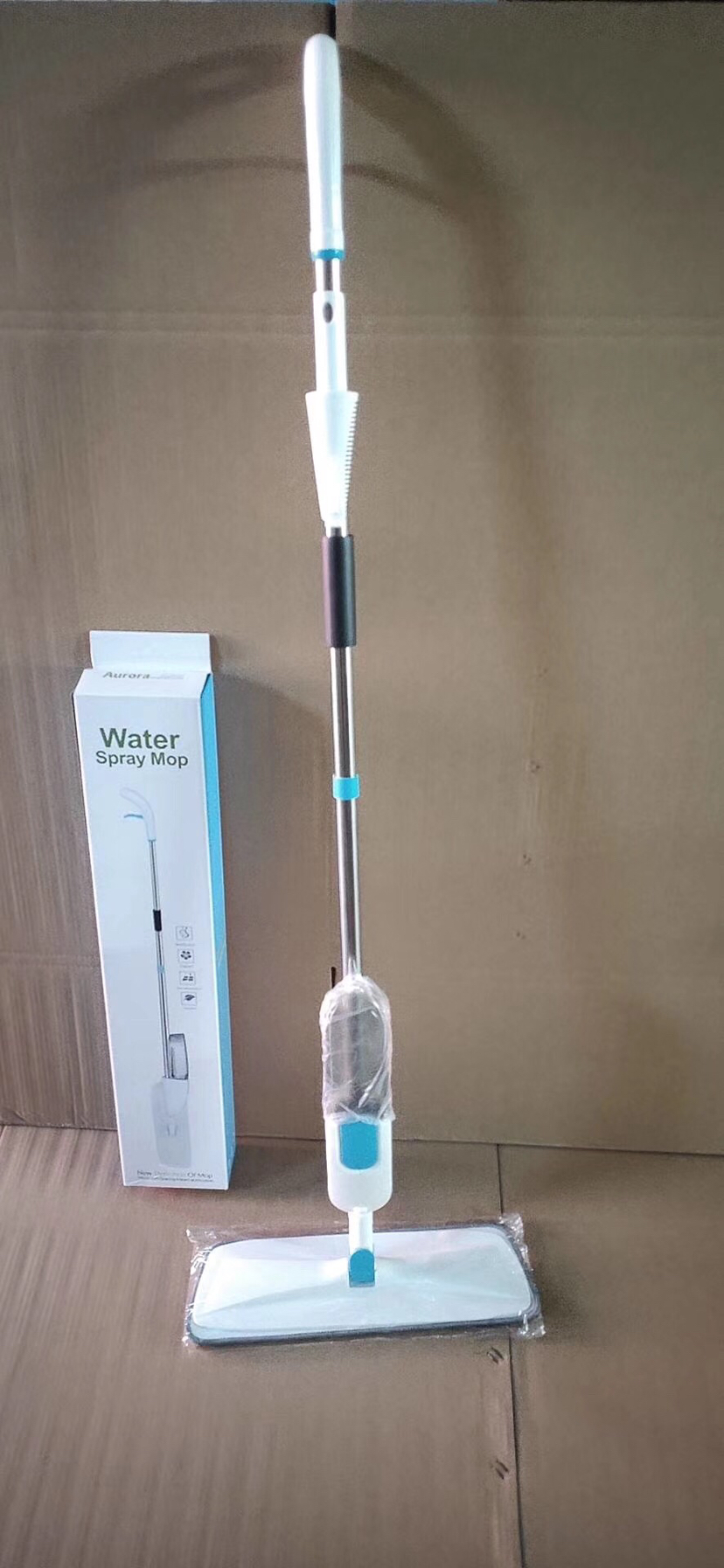 Factory direct sales of multi-functional water-spraying mop, first-class product, color box packaging, three-section rod disassembly and assembly details Picture