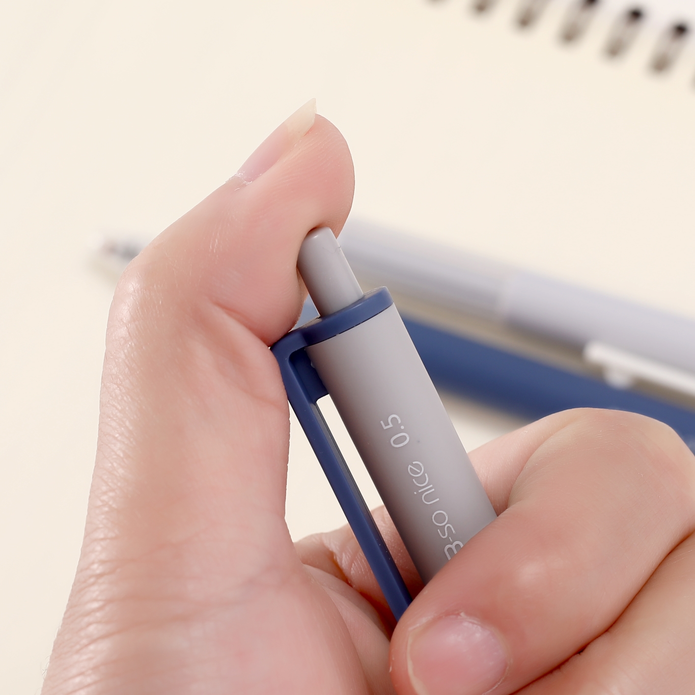 Wanbang Youpin GP-3801 bullet-type press gel Pen, 2-piece set, 0.5mm large capacity, easy to write Specification image