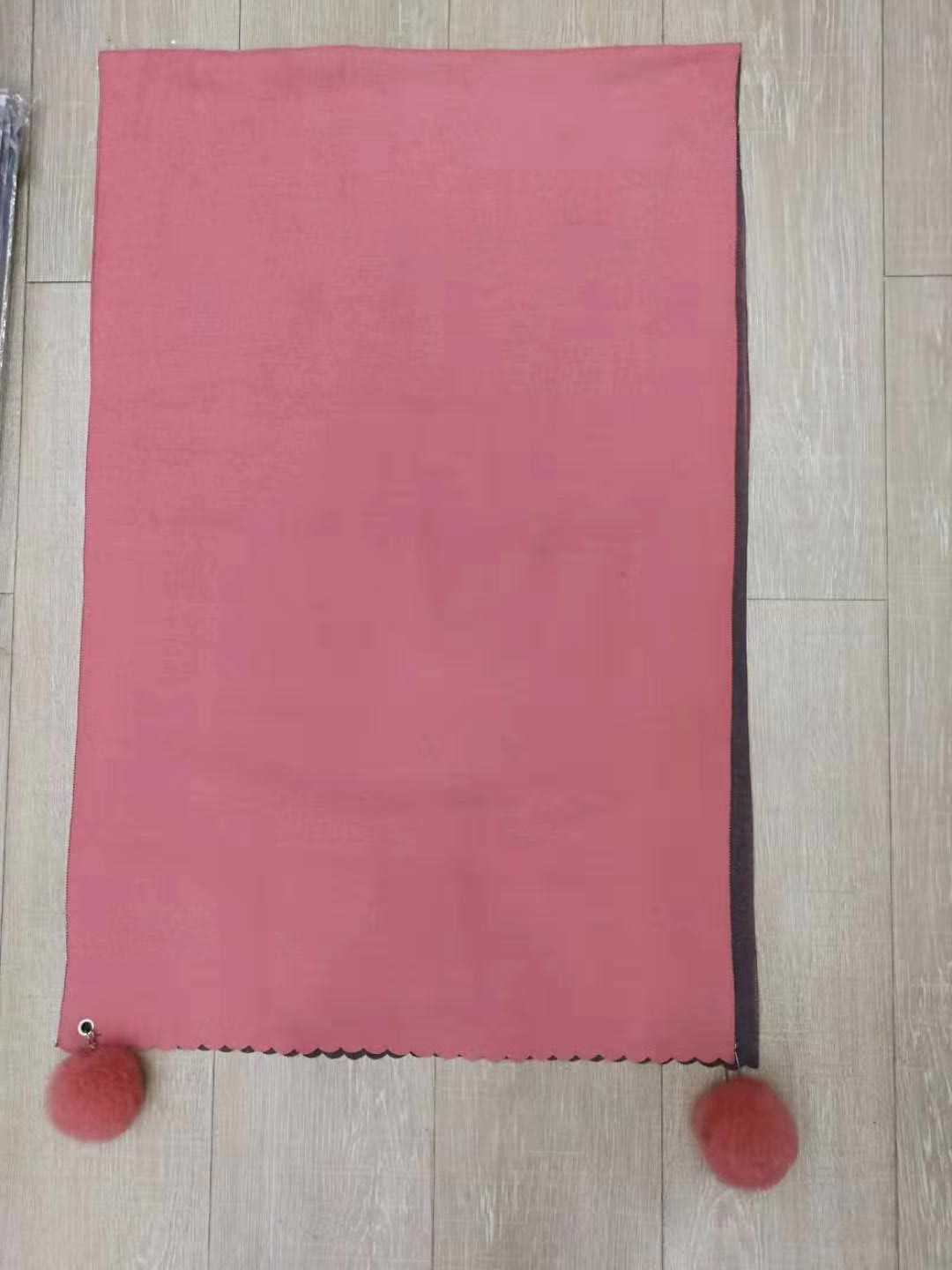 Nikat Scarf details Picture