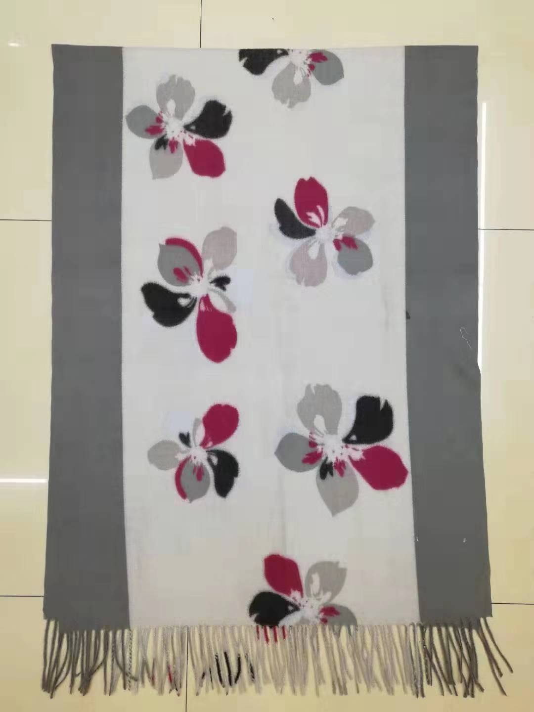 Nikat Scarf