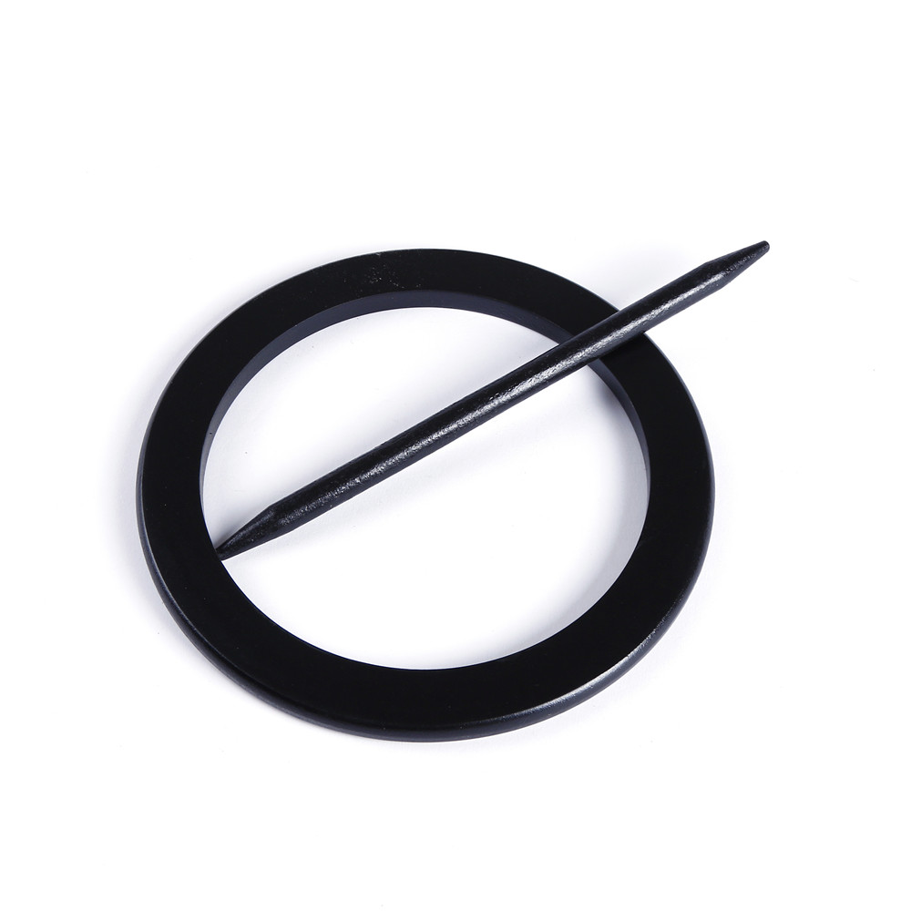 A black and white European and Southeast Asian wooden curtain accessories insert ring binding Item Picture