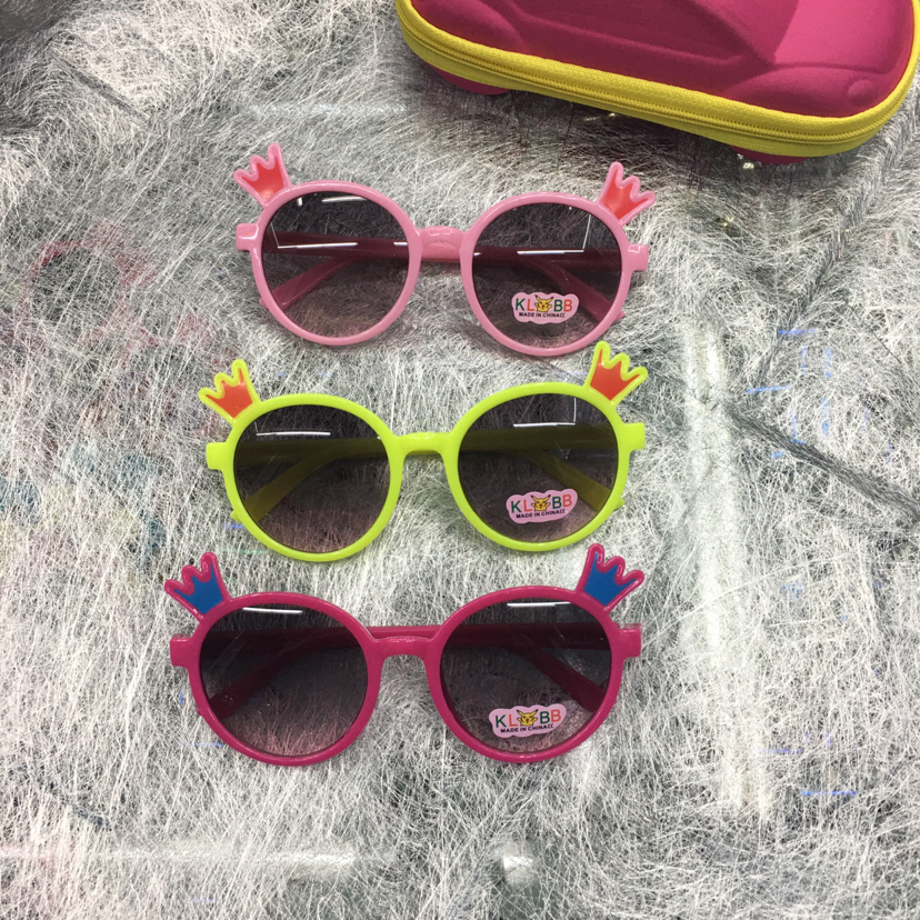 墨镜/墨镜男士不规则时尚/太眼镜儿童时尚/夹片/配眼镜产品图