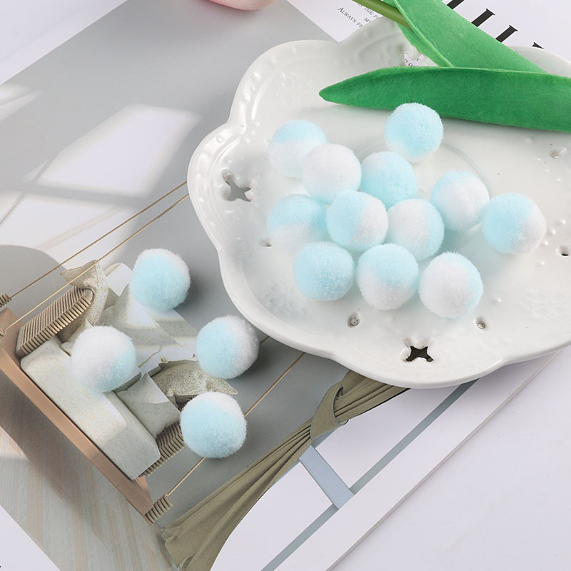 Jungle Elephant, large, medium and small color gradient fur balls, two-color high-elasticity fur balls, DIY handmade accessories for kindergartens Application Scenario