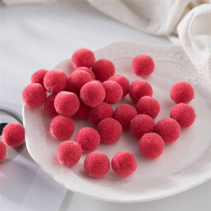 毛绒公仔椅实物图