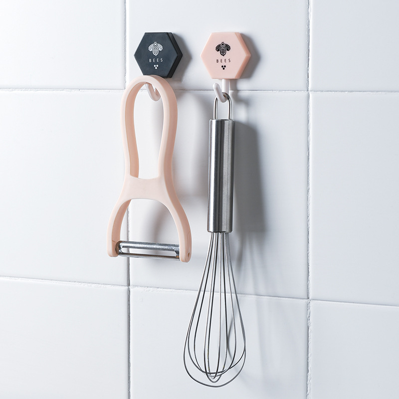 北欧INS风创意简约挂钩卧室浴室塑料钩免钉无痕粘钩免打孔3个装产品图