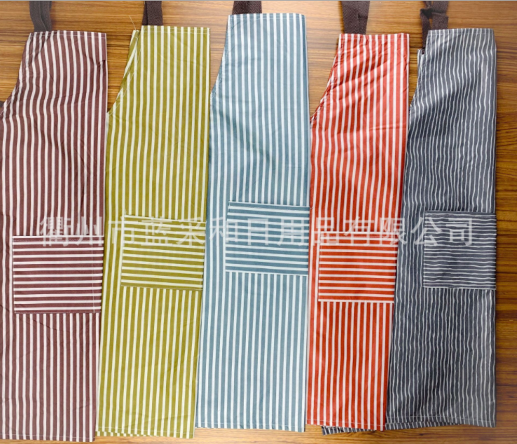 The Life blue pvc polyester waterproof double-pocket fashionable and simple apron can be adjusted and tied around the neck for both men and women to use Application Scenario