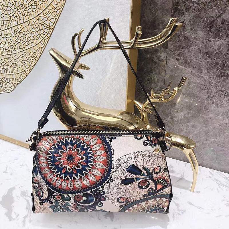 2021 new leather women's bag single-shoulder portable multi-purpose small backpack ethnic style zipper bag retro widened bag woman details Picture