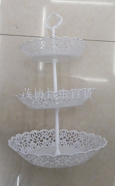 Three-layer cake stand, fruit plate, dessert table, decorative props, birthday, wedding and party table decoration Application Scenario